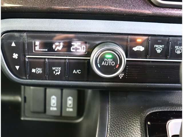 HONDA N BOX CUSTOM 2018 Image 31