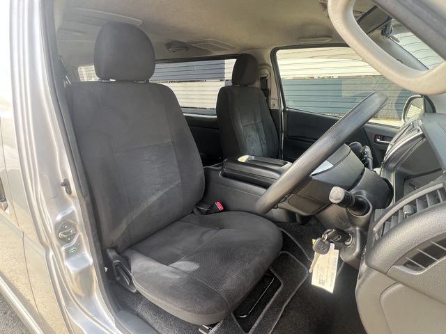 TOYOTA REGIUSACE VAN 2WD 2015 Image 31