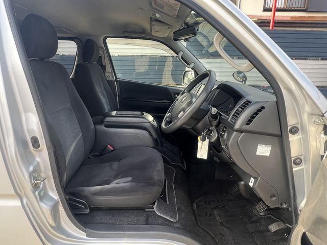 TOYOTA REGIUSACE VAN 2WD 2015 Image 31