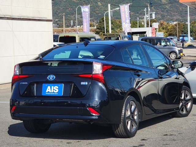 TOYOTA PRIUS 2019 Image 31