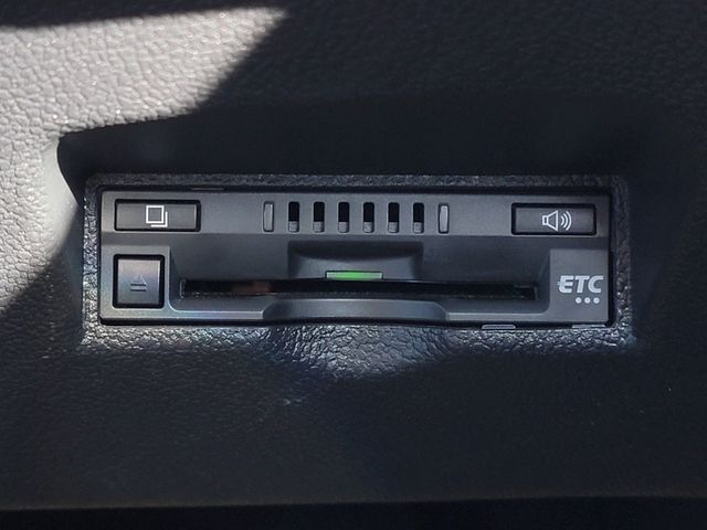 TOYOTA PRIUS 2019 Image 31