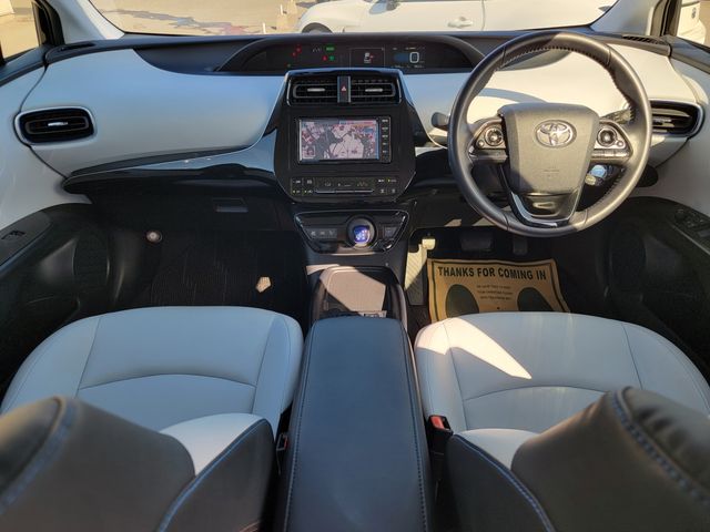 TOYOTA PRIUS 2019 Image 31