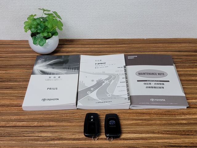 TOYOTA PRIUS 2019 Image 31