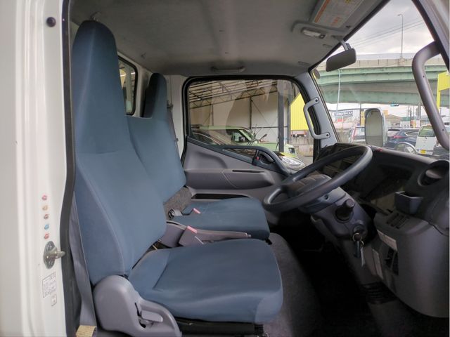 MITSUBISHI CANTER 2013 Image 31