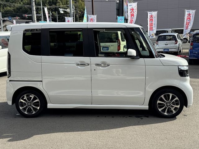 HONDA N BOX CUSTOM 2023 Image 31