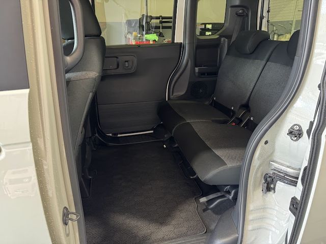 HONDA N BOX CUSTOM 2023 Image 31