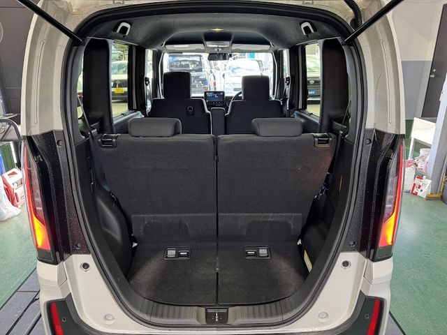 HONDA N BOX CUSTOM 2023 Image 31