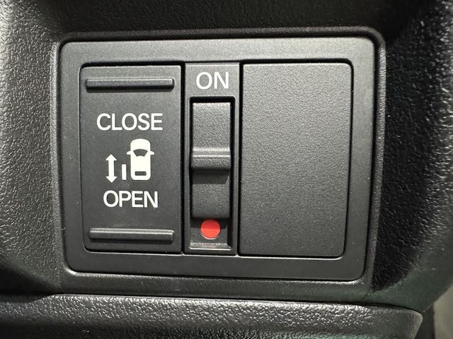 HONDA N BOX CUSTOM 2023 Image 31