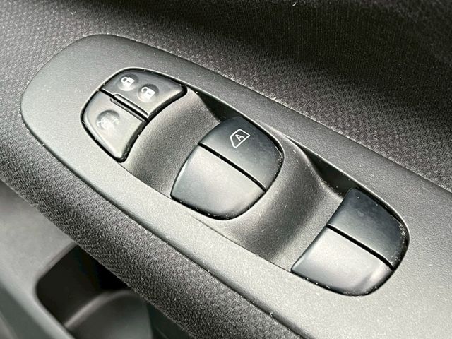 NISSAN SERENA  S-HYBRID 2014 Image 31