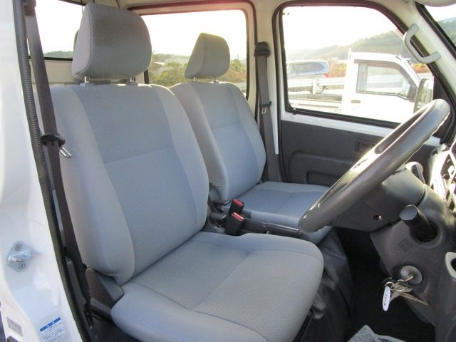 DAIHATSU HIJET DECKVAN 4WD 2013 Image 31