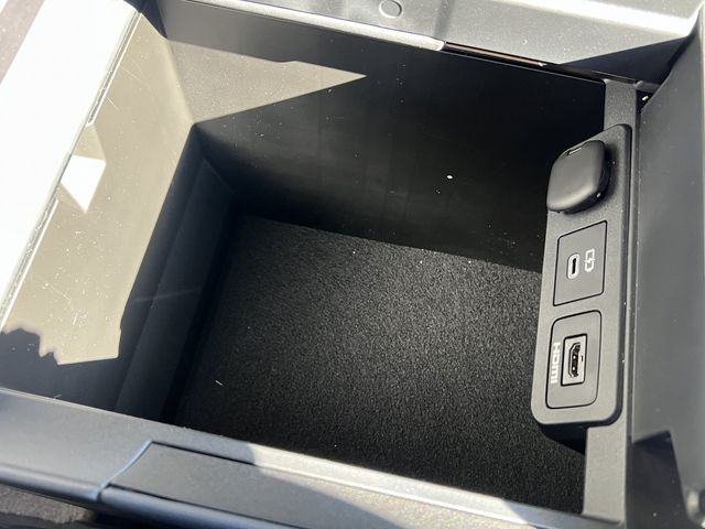 TOYOTA ALPHARD HYBRID 4WD 2024 Image 31