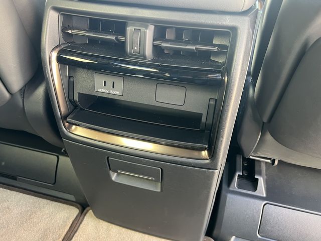 TOYOTA ALPHARD HYBRID 4WD 2024 Image 31