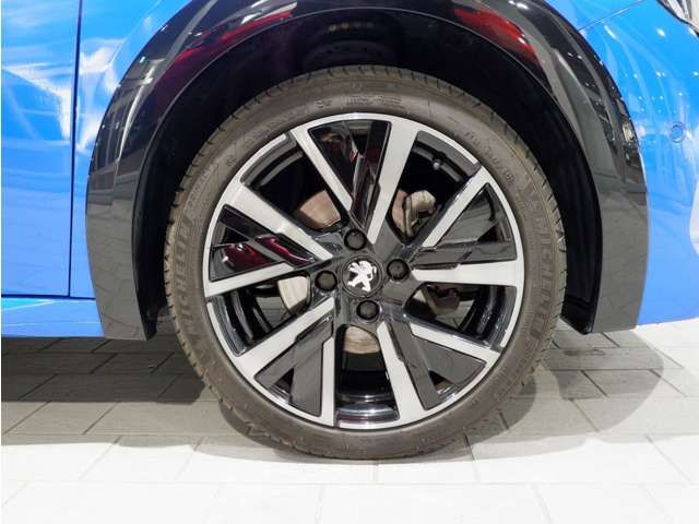 PEUGEOT 208 2022 Image 31