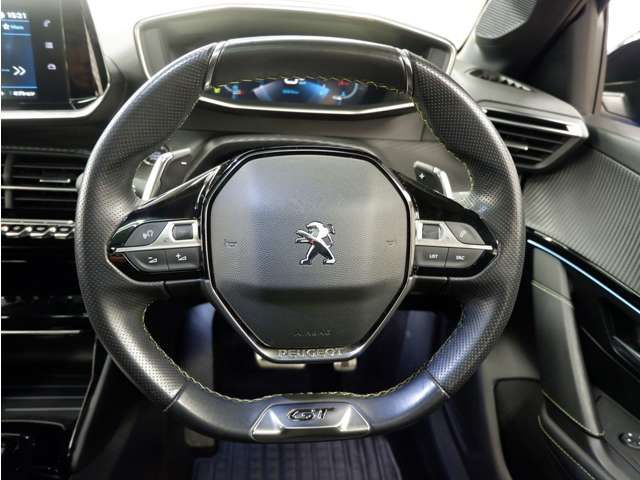 PEUGEOT 208 2022 Image 31