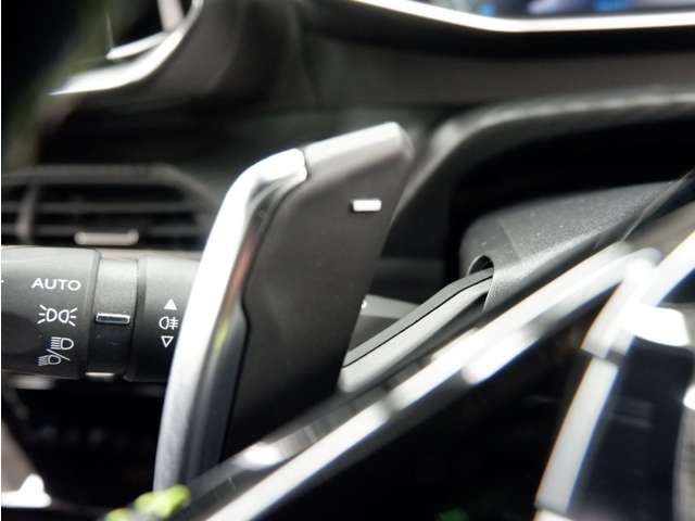 PEUGEOT 208 2022 Image 31