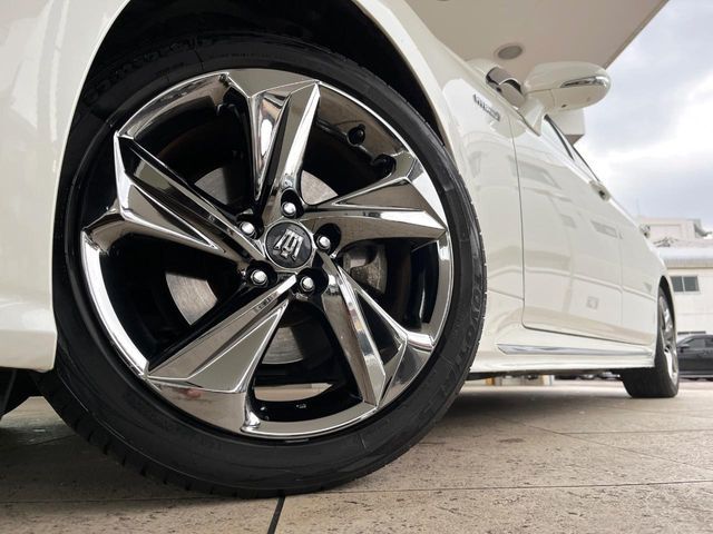 TOYOTA CROWN SEDAN HYBRID 2018 Image 31