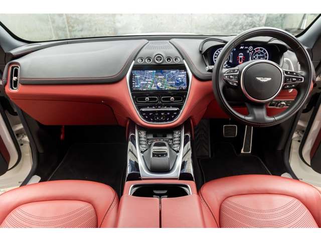 ASTON MARTIN SUV 2023 Image 31