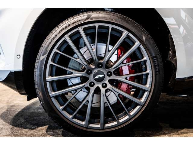 ASTON MARTIN SUV 2023 Image 31