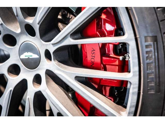 ASTON MARTIN SUV 2023 Image 31