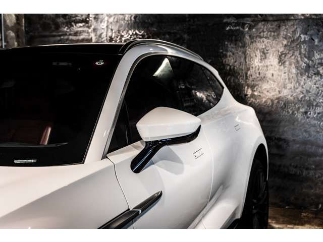 ASTON MARTIN SUV 2023 Image 31