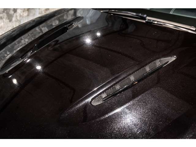 ASTON MARTIN SUV 2024 Image 31