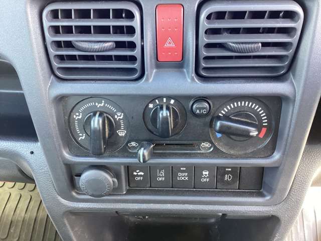 SUZUKI CARRY TRUCK 4WD 2022 Image 31