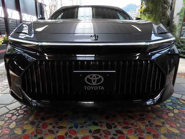 TOYOTA CROWN SEDAN HYBRID 2025 Image 31