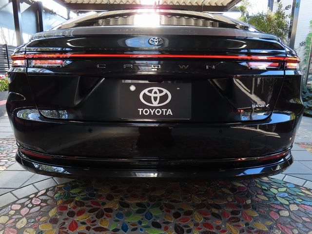 TOYOTA CROWN SEDAN HYBRID 2025 Image 31