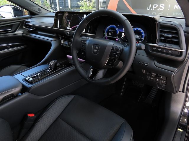 TOYOTA CROWN SEDAN HYBRID 2025 Image 31