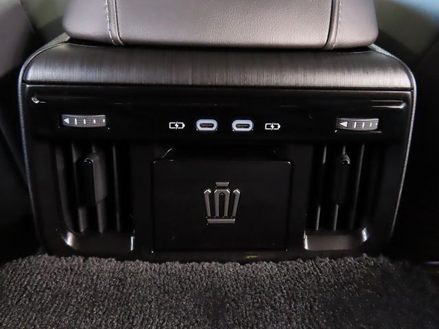 TOYOTA CROWN SEDAN HYBRID 2025 Image 31