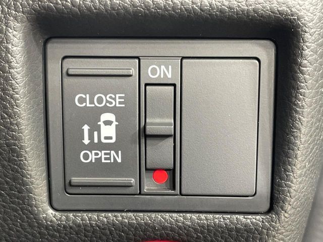 HONDA N BOX CUSTOM 2021 Image 31