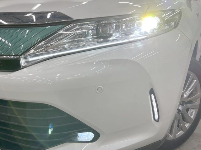 TOYOTA HARRIER HYBRID 2019 Image 31