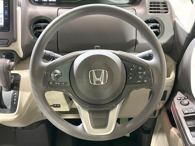 HONDA N BOX 2017 Image 31