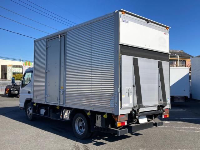 MITSUBISHI CANTER 2018 Image 31