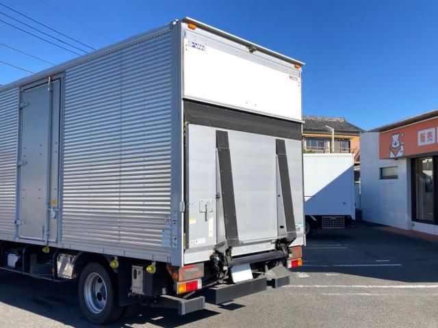 MITSUBISHI CANTER 2018 Image 31