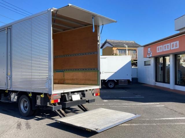 MITSUBISHI CANTER 2018 Image 31