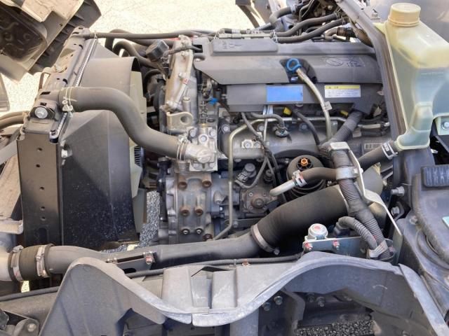 MITSUBISHI CANTER 2018 Image 31