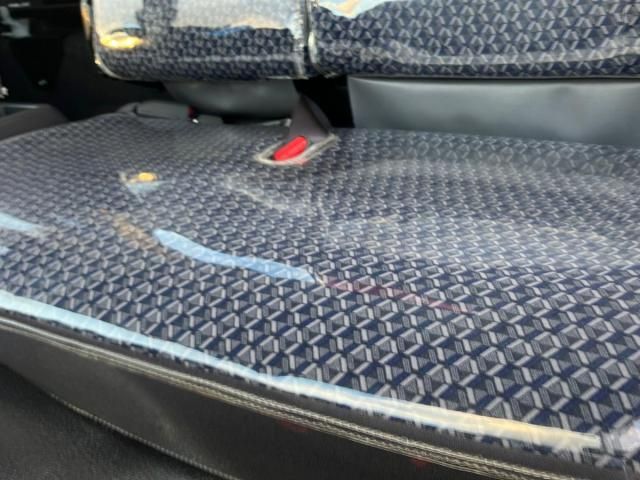 ISUZU ELF 2022 Image 31