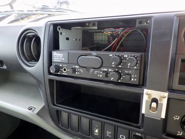 HINO DUTRO 2019 Image 31