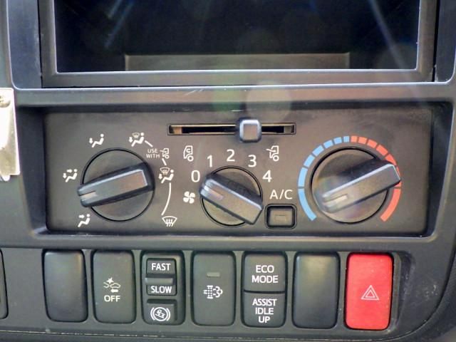 HINO DUTRO 2019 Image 31