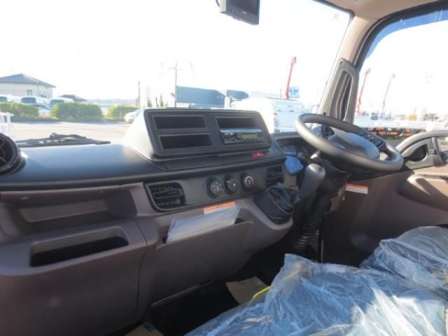 HINO DUTRO 2024 Image 31