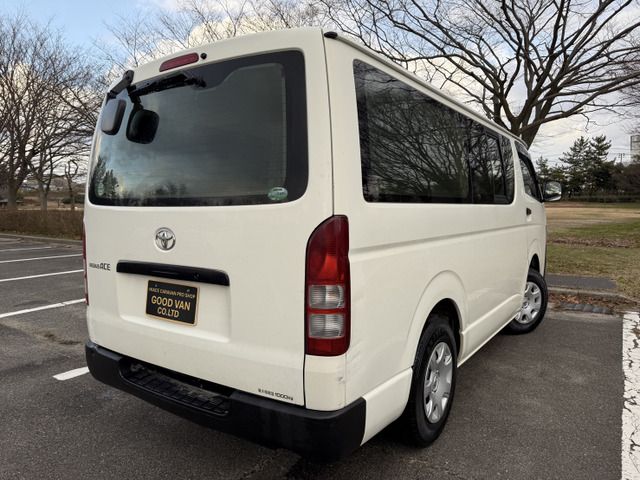 TOYOTA HIACE VAN 4WD 2013 Image 31