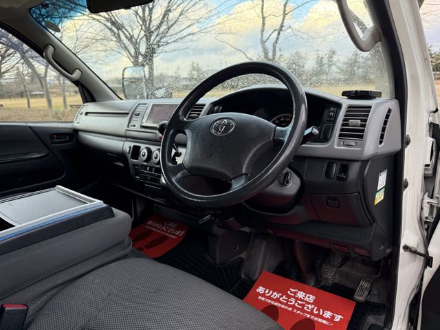 TOYOTA HIACE VAN 4WD 2013 Image 31