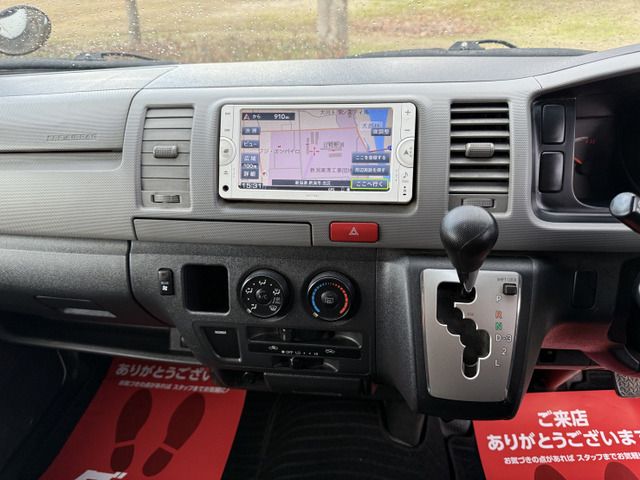 TOYOTA HIACE VAN 4WD 2013 Image 31