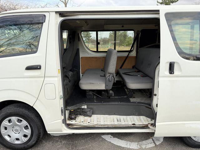 TOYOTA HIACE VAN 4WD 2013 Image 31