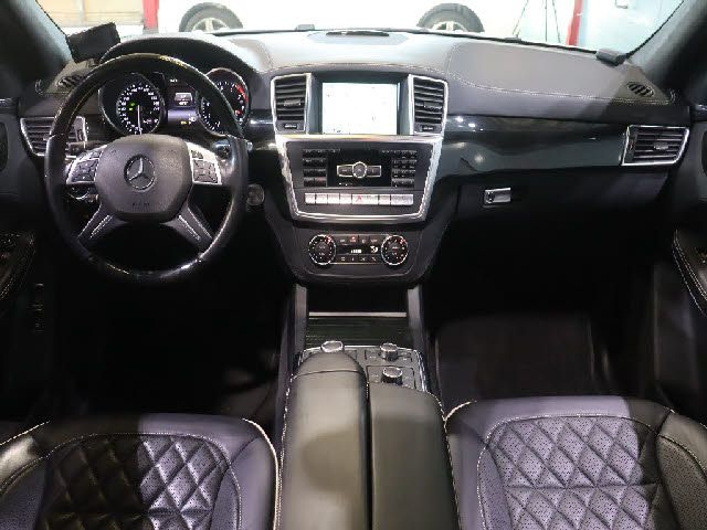MERCEDES BENZ GL CLA 2015 Image 31