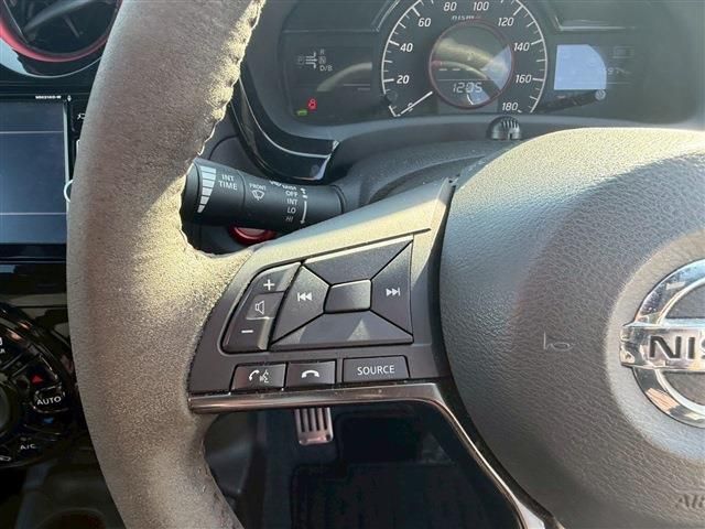 NISSAN NOTE 2017 Image 31