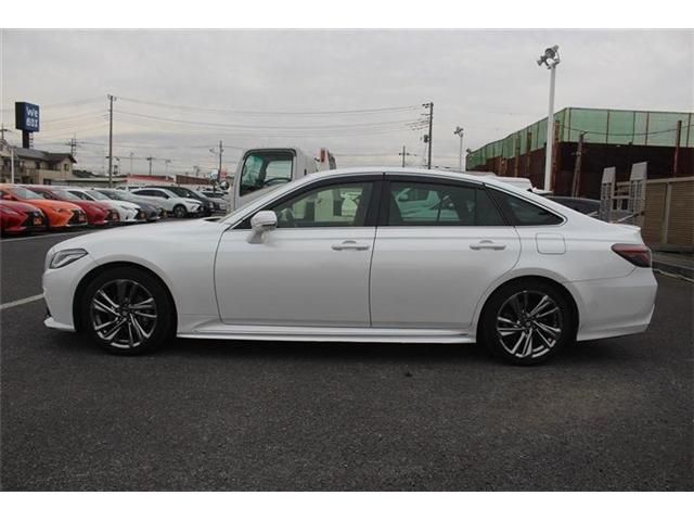 TOYOTA CROWN SEDAN HYBRID 2020 Image 31