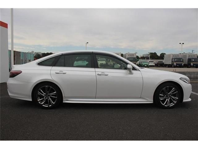 TOYOTA CROWN SEDAN HYBRID 2020 Image 31