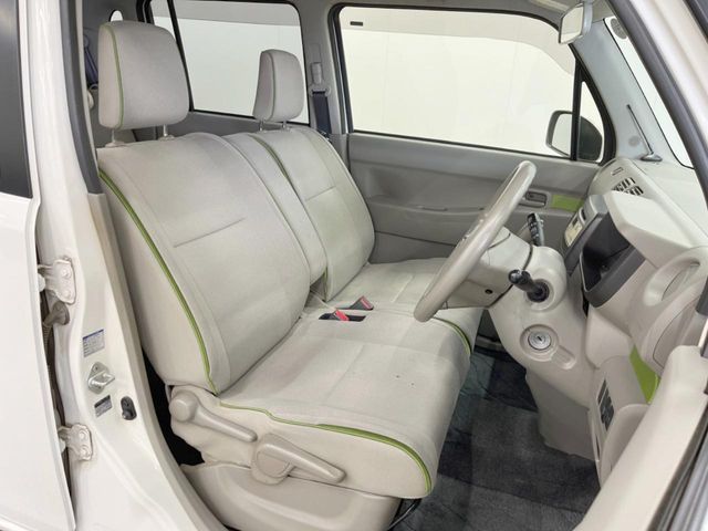 TOYOTA PIXIS SPACE 2015 Image 31